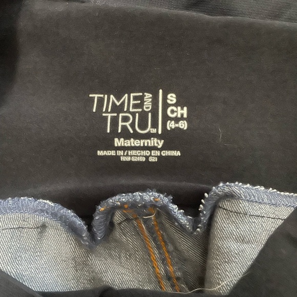 Maternity skinny jean size small (4-6) - Picture 6 of 6